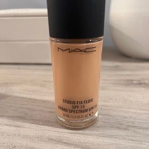 MAC Studio Fix Fluid Foundation (NW13)